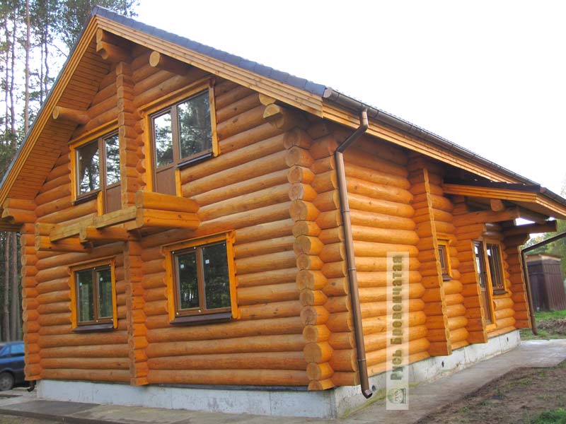 Установка окон в деревянном бревенчатом доме